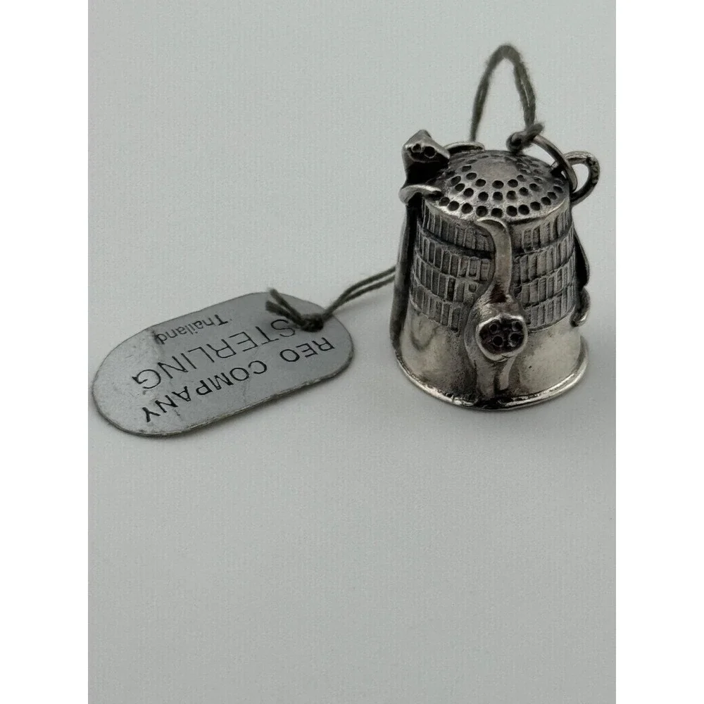 REO‎ Sterling Silver Cat Kitten Thimble Shaped Pendant